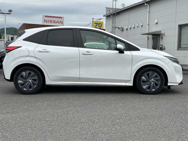 日産 ノート S 広島県 2022(令4)年 3万km ピュアホワイトパール ワンオーナ/ディスプレイオーディオ/[AM/FM/BT]/レーンキープアシスト/前後コーナーセンサー/電動パーキングブレーキ/全方位カメラ/速度標識表示/後退時車両検知警報/ふらつき警報/シャシー制御/凍結注意/デジタルインナーミラー/フォグランプ×１/LEDライト/ETC/スペアスマートキー/保証書/取扱説明書