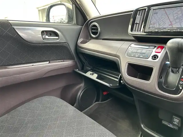 ホンダ Ｎ ＯＮＥ プレミアム 長野県 2014(平26)年 9.4万km プレミアムディープロッソパール クルーズコントロール/アイドリングストップ/バックカメラ/ビルトインETC/社外SDメモリーナビ/iPod/AUX/CD/DVD/ベンチシート/フルフラットシート/純正フロアマット/横滑り防止装置/オートライト/衝突被害軽減システム/保証書/取扱説明書