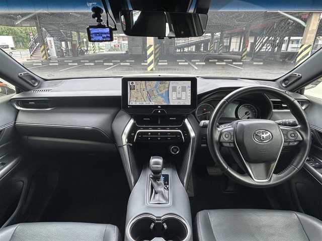 トヨタ ハリアー Z レザーパッケージ 神奈川県 2020(令2)年 6.9万km ホワイトパールクリスタルシャイン 純正メモリナビ/BT/フルセグTV/サンルーフ付/JBL付/ETC2.0/全車速追従機能付クルーズコントロール/クリアランスソナー/ブラインドスポットモニター/デジタルインナーミラー/プリクラッシュセーフティー/トラクションコントロール/バック/サイド/フロントカメラ/サイド/カーテン/ニー/Wエアバッグ/リヤクロストラフィックアラート/レーントレーシングアシスト/純正フロアマット/アルミ/レザーシート/D.N席/シートヒーター/エアシート/パワーシート/コーナー/バックセンサー/パワーバックドア/T-Connect/前後ドラレコ/MTモード付AT/革ハンドル/オールオートパワーウィンドウ/集中ドアロック/オートマチックハイビーム/オートライト/ABS/スマートキー/スペアキー/取説/保証書