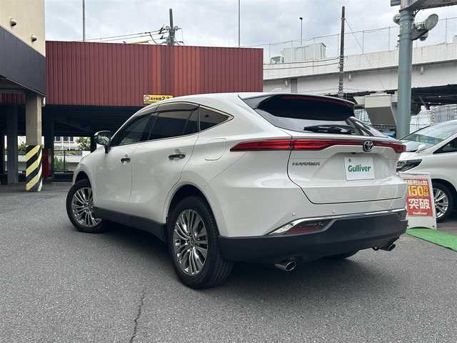 トヨタ ハリアー Z レザーパッケージ 神奈川県 2020(令2)年 6.9万km ホワイトパールクリスタルシャイン 純正メモリナビ/BT/フルセグTV/サンルーフ付/JBL付/ETC2.0/全車速追従機能付クルーズコントロール/クリアランスソナー/ブラインドスポットモニター/デジタルインナーミラー/プリクラッシュセーフティー/トラクションコントロール/バック/サイド/フロントカメラ/サイド/カーテン/ニー/Wエアバッグ/リヤクロストラフィックアラート/レーントレーシングアシスト/純正フロアマット/アルミ/レザーシート/D.N席/シートヒーター/エアシート/パワーシート/コーナー/バックセンサー/パワーバックドア/T-Connect/前後ドラレコ/MTモード付AT/革ハンドル/オールオートパワーウィンドウ/集中ドアロック/オートマチックハイビーム/オートライト/ABS/スマートキー/スペアキー/取説/保証書