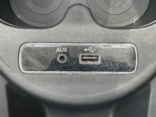 フィアット ５００ 1．2 ポップ 石川県 2018(平30)年 5.6万km 白 純正ディスプレイオーディオ/ＡｐｐｌｅＣａｒＰｌａｙ/Ｂｌｕｅｔｏｏｔｈ/ＡＵＸ/ＵＳＢ/アイドリングストップ/ＥＴＣ/アンチスリップレギュレーション/ステアリングリモコン/シティーモードスイッチ