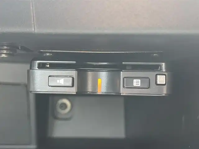 フィアット ５００ 1．2 ポップ 石川県 2018(平30)年 5.6万km 白 純正ディスプレイオーディオ/ＡｐｐｌｅＣａｒＰｌａｙ/Ｂｌｕｅｔｏｏｔｈ/ＡＵＸ/ＵＳＢ/アイドリングストップ/ＥＴＣ/アンチスリップレギュレーション/ステアリングリモコン/シティーモードスイッチ