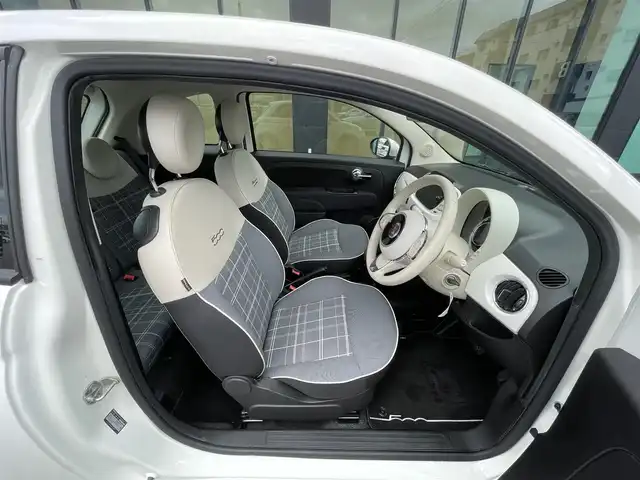 フィアット ５００ 1．2 ポップ 石川県 2018(平30)年 5.6万km 白 純正ディスプレイオーディオ/ＡｐｐｌｅＣａｒＰｌａｙ/Ｂｌｕｅｔｏｏｔｈ/ＡＵＸ/ＵＳＢ/アイドリングストップ/ＥＴＣ/アンチスリップレギュレーション/ステアリングリモコン/シティーモードスイッチ