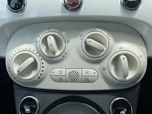 フィアット ５００ 1．2 ポップ 石川県 2018(平30)年 5.6万km 白 純正ディスプレイオーディオ/ＡｐｐｌｅＣａｒＰｌａｙ/Ｂｌｕｅｔｏｏｔｈ/ＡＵＸ/ＵＳＢ/アイドリングストップ/ＥＴＣ/アンチスリップレギュレーション/ステアリングリモコン/シティーモードスイッチ