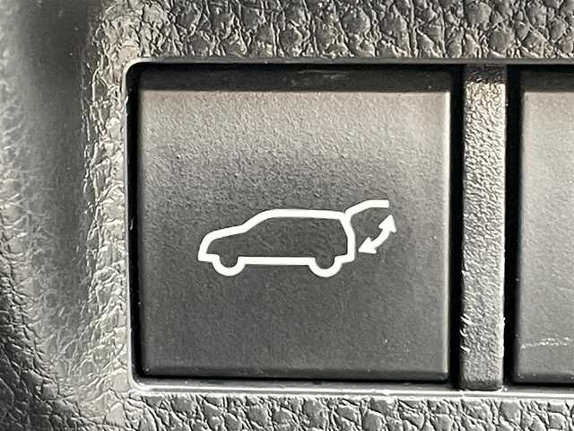 トヨタ ＲＡＶ４ HV アドベンチャー オフロードPKGⅡ 東京都 2023(令5)年 2.3万km アーバンカーキ 純正ナビ/バックモニター/プリクラッシュ/レーントレーシング/ブラインドスポット/レーダークルーズ/シートヒーター/パワーシート/電動リアゲート/ＥＴＣ/ドライブレコーダー/スマートキー