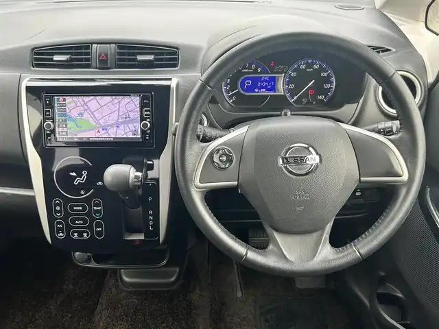 日産 デイズ ハイウェイスターG 静岡県 2017(平29)年 4.4万km ホワイトパール ユーザー買取車両/純正SDナビ(MM316D-W)/　【CD/DVD/BT/地デジフルセグTV】/純正15インチAW/エマージェンシーブレーキ/全方位カメラ/バックカメラ/ドライブレコーダー/スマートキー/プッシュスタート/新車時保証書/取扱説明書