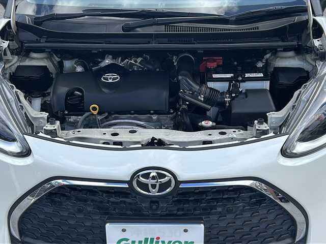トヨタ シエンタ G クエロ 沖縄県 2021(令3)年 1.6万km ホワイトパールクリスタルシャイン 純正ナビ・TV・Bluetooth・CD・DVD/全方位カメラ/両側パワースライドドア/ETC/衝突軽減システム/オートライト/ドライブレコーダー/コーナーセンサー/LEDヘッドライト/スマートキー/ステアリングスイッチ/革巻きステアリング/アイドリングストップ