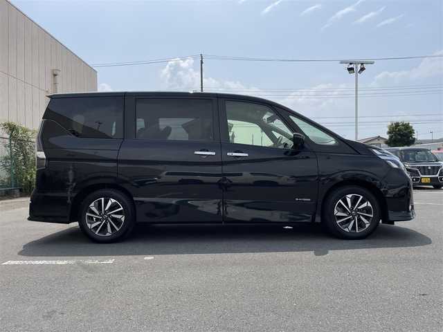 日産 セレナ ハイウェイスター V 東京都 2022(令4)年 5万km ダイヤモンドブラック 純正ナビ/アラウンドビューモニター/デジタルミラー/エマージェンシーブレーキ/車線逸脱警報/ソナー/プロパイロット/ハンズフリーオートスライドドア/ＥＴＣ/ドライブレコーダー/ステアリングスイッチ