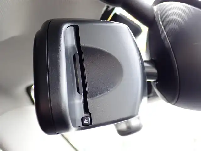 ＭＩＮＩ ミニ クーパー S 千葉県 2016(平28)年 1.8万km グレー パイオニア地デジTVチューナー（GEX-909DTV)/・リモコン/取扱説明書付き/アルパインマルチビューカメラ（フロント/リア）/純正ナビゲーション/純正オーディオ/・FM/AMラジオ/・Bluetooth接続/黒革シート/純正後期テールレンズ/スマートキー2個/ドアバイザー/フロアマット/取扱い説明書