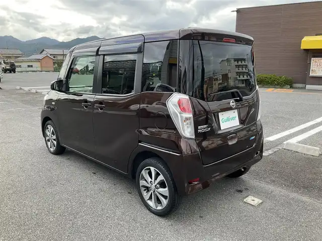 日産 デイズ ルークス X 滋賀県 2016(平28)年 13.3万km モカブラウンP エマージェンシーブレーキ/踏み間違い衝突防止アシスト/純正7インチナビ/Bluetooth、DVD、CD、フルセグテレビ/アラウンドビューモニター/片側パワースライドドア/タッチパネル式オートエアコン/シートバックテーブル（助手席側）/後部席サンシェード/プッシュスタート/取扱説明書/保証書