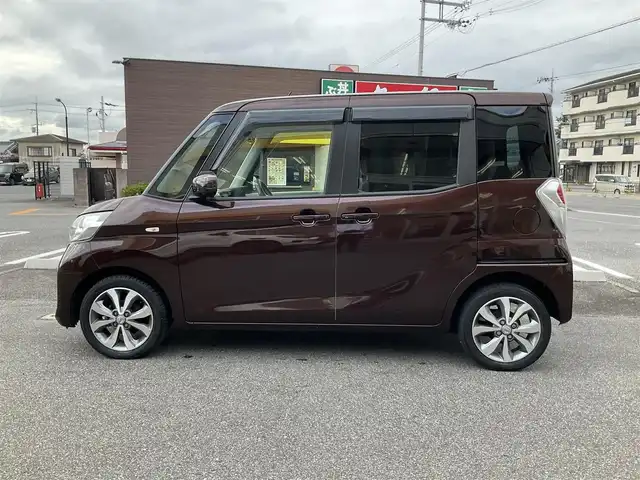 日産 デイズ ルークス X 滋賀県 2016(平28)年 13.3万km モカブラウンP エマージェンシーブレーキ/踏み間違い衝突防止アシスト/純正7インチナビ/Bluetooth、DVD、CD、フルセグテレビ/アラウンドビューモニター/片側パワースライドドア/タッチパネル式オートエアコン/シートバックテーブル（助手席側）/後部席サンシェード/プッシュスタート/取扱説明書/保証書