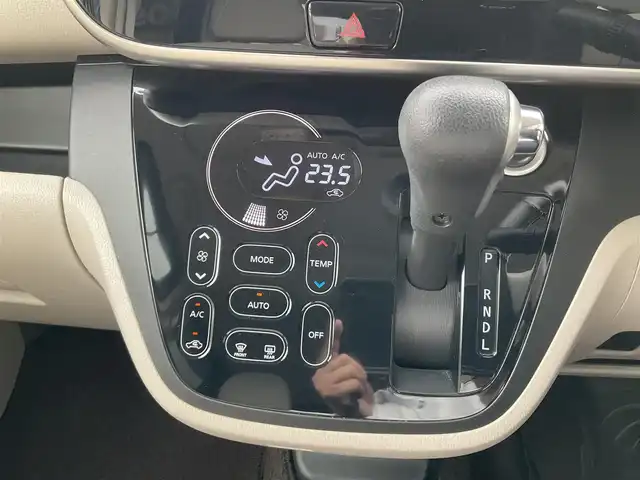 日産 デイズ ルークス X 滋賀県 2016(平28)年 13.3万km モカブラウンP エマージェンシーブレーキ/踏み間違い衝突防止アシスト/純正7インチナビ/Bluetooth、DVD、CD、フルセグテレビ/アラウンドビューモニター/片側パワースライドドア/タッチパネル式オートエアコン/シートバックテーブル（助手席側）/後部席サンシェード/プッシュスタート/取扱説明書/保証書
