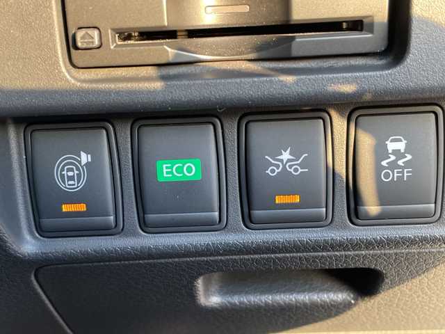 日産 ティアナ XV 愛知県 2015(平27)年 12.2万km ブリリアントホワイトパール 純正ナビ/全方位カメラ/クルーズコントロール/シートヒーター/エアシート/フルセグ/CD DVD/Bluetooth/パワーシート/コーナーセンサー/純正アルミホイール/LEDヘッドライト/ステアリングスイッチ/スマートキー/プッシュスタート