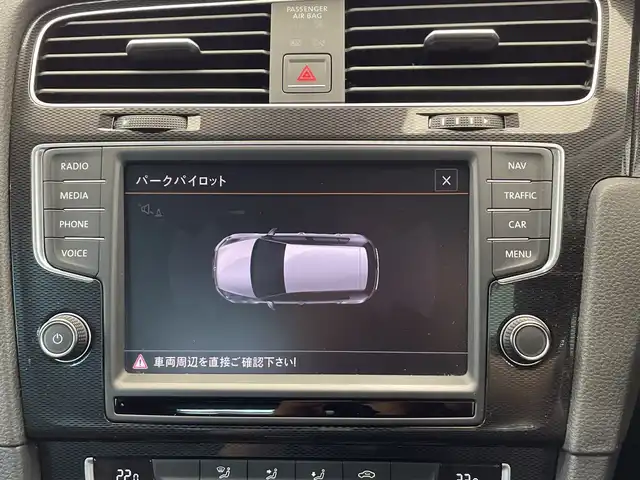 フォルクスワーゲン ゴルフ ＧＴＩ 栃木県 2014(平26)年 7.2万km グレー 純正ナビ/(CD/DVD/フルセグTV/Bluetooth/SD/AUX/USB)/衝突軽減ブレーキ/前後コーナーセンサー/ビルトインETC/禁煙車/オートライト/HIDヘッドライト/パドルシフト/スマートキー/プッシュスタート/アイドリングストップ/ステアリングスイッチ/革巻きステアリング/ウィンカーミラー/電動格納ミラー/純正18インチアルミホイール/純正フロアマット