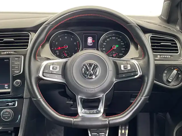 フォルクスワーゲン ゴルフ ＧＴＩ 栃木県 2014(平26)年 7.2万km グレー 純正ナビ/(CD/DVD/フルセグTV/Bluetooth/SD/AUX/USB)/衝突軽減ブレーキ/前後コーナーセンサー/ビルトインETC/禁煙車/オートライト/HIDヘッドライト/パドルシフト/スマートキー/プッシュスタート/アイドリングストップ/ステアリングスイッチ/革巻きステアリング/ウィンカーミラー/電動格納ミラー/純正18インチアルミホイール/純正フロアマット