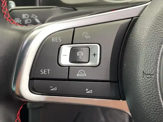 フォルクスワーゲン ゴルフ ＧＴＩ 栃木県 2014(平26)年 7.2万km グレー 純正ナビ/(CD/DVD/フルセグTV/Bluetooth/SD/AUX/USB)/衝突軽減ブレーキ/前後コーナーセンサー/ビルトインETC/禁煙車/オートライト/HIDヘッドライト/パドルシフト/スマートキー/プッシュスタート/アイドリングストップ/ステアリングスイッチ/革巻きステアリング/ウィンカーミラー/電動格納ミラー/純正18インチアルミホイール/純正フロアマット