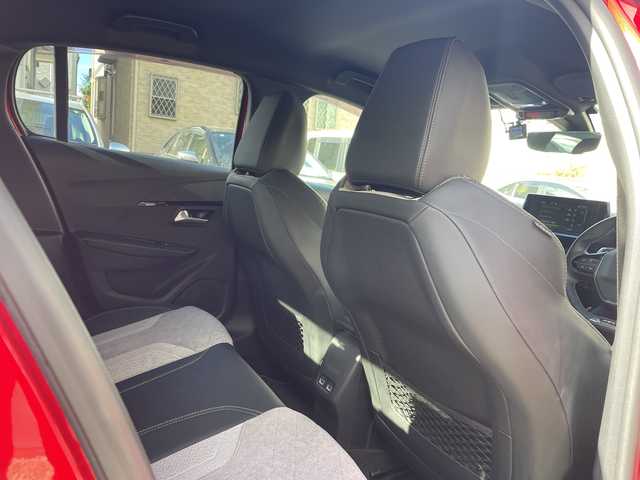 プジョー プジョー ２０８ GT 福岡県 2021(令3)年 4.7万km 赤 ディスプレイオーディオ/Bluetooth/MirrorLink/AndroidAuto/AppleCarplay/AM/FM/USB/iPod/ドライブモード/ハンズフリー/シートヒーター（D/N)/電動格納ミラー/プッシュスタート/レーンキープアシスト/オートライト/パドルシフト/ETC/ドライブレコーダー/パーキングセンサー/アイドリングストップ/インテリジェントハイビーム
