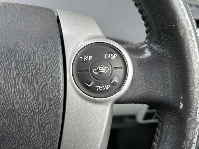 トヨタ プリウス S　LEDエディション 静岡県 2011(平23)年 13.2万km ホワイトパールクリスタルシャイン 純正HDDナビ/・CD/・DVD/・ワンセグＴＶ/・Bluetooth/・AUX/・AM/・FM/主要装備/・バックカメラ/・レーダー探知機/・ETC/・ドラレコ前後/・ステリモ/・スマートキー/・プッシュスタート/・LEDヘッドライト/・オートライト/・純正フロアマット/・カーテンエアバック/・オートエアコン