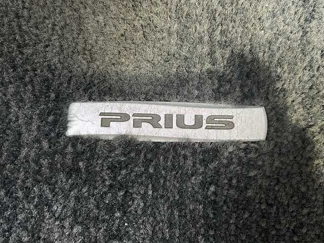 トヨタ プリウス S　LEDエディション 静岡県 2011(平23)年 13.2万km ホワイトパールクリスタルシャイン 純正HDDナビ/・CD/・DVD/・ワンセグＴＶ/・Bluetooth/・AUX/・AM/・FM/主要装備/・バックカメラ/・レーダー探知機/・ETC/・ドラレコ前後/・ステリモ/・スマートキー/・プッシュスタート/・LEDヘッドライト/・オートライト/・純正フロアマット/・カーテンエアバック/・オートエアコン