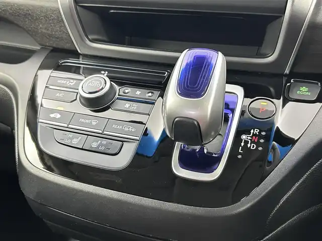 ホンダ フリード ハイブリット EX 千葉県 2016(平28)年 7.7万km ホワイトオーキッドパール 禁煙　/両側電動スライドドア　/シートヒーター　/ＬＥＤヘッドライト/ホンダセンシング/レーダークルーズコントロール　/社外７型ナビ（MDV-D403）/Ｃパッケージ　/Ｓパッケージ　/コンフォートビューパッケージ　/ビルトインＥＴＣ/ワンセグＴＶ　/バックカメラ/カーテンエアバック/リアサンシェード/電動格納サイドミラー/2列目キャプテンシート/アイドリングストップ/ウィンカーミラー/プッシュスタート