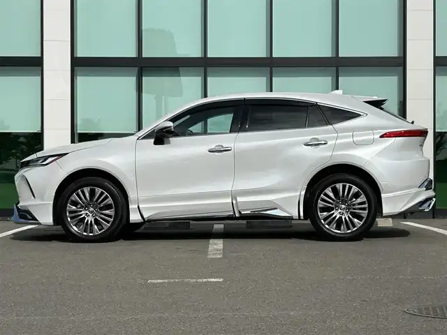 トヨタ ハリアー ハイブリッド Z 和歌山県 2024(令6)年 2.9万km プラチナホワイトパールマイカ 純正12.3インチナビ/JBLサウンド/全方位カメラ/フルセグTV/衝突軽減ブレーキ/ブラインドスポットモニター/前後コーナーセンサー/レーダークルコン/オートライト/モデリスタエアロ/デジタルインナーミラー/ヘッドアップディスプレイ/ドラレコ/ビルトインETC2.0/置くだけ充電器/パワーシート/電動リアゲート