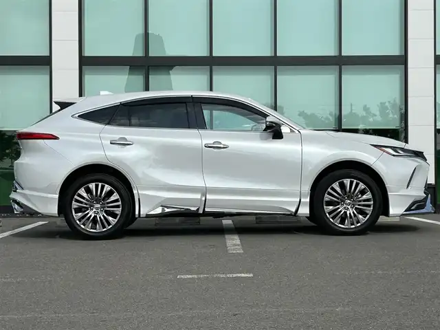 トヨタ ハリアー ハイブリッド Z 和歌山県 2024(令6)年 2.9万km プラチナホワイトパールマイカ 純正12.3インチナビ/JBLサウンド/全方位カメラ/フルセグTV/衝突軽減ブレーキ/ブラインドスポットモニター/前後コーナーセンサー/レーダークルコン/オートライト/モデリスタエアロ/デジタルインナーミラー/ヘッドアップディスプレイ/ドラレコ/ビルトインETC2.0/置くだけ充電器/パワーシート/電動リアゲート