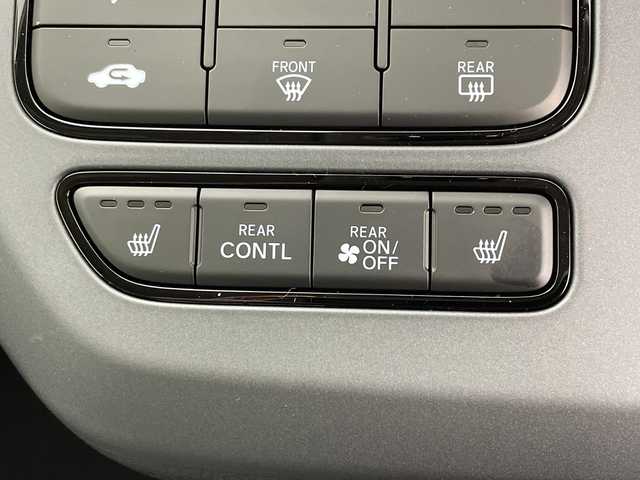 ホンダ フリード ハイブリット e:HEV AIR EX 福島県 2025(令7)年 0.1千km クリスタルブラックパール /登録済未使用車//純正９インチナビ　//両側パワースライドドア　//衝突被害軽減ブレーキ　//アダプティブクルーズコントロール　//シートヒーター(D/N)//コーナーセンサー(前後)//バックカメラ　//ＵＳＢ入力端子　//ＬＥＤヘッドライト//ステアリングリモコン//取扱説明書//保証書