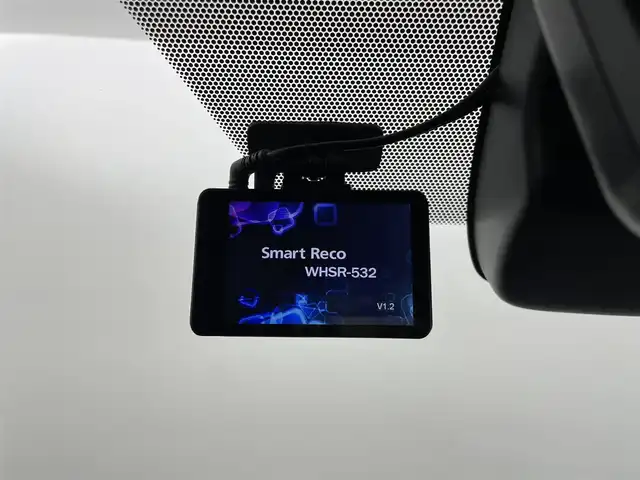 トヨタ ノア ハイブリッド S－Z 群馬県 2022(令4)年 1.8万km アティチュードブラックマイカ ドライビングサポートパッケージ/ ・カラーヘッドアップディスプレイ/ ・デジタルインナーミラー/ユニバーサルステップ(助手席側)/プロジェクター式3眼LEDヘッドランプ/快適利便パッケージ(High)/ ・ハンズフリーデュアルパワースライドドア/ ・パワーバックドア/ ・ナノイーX/ ・ステアリングヒーター/ ・キャプテンシート追加機能(シートヒーター/オットマン)/10.5インチディスプレイオーディオPlus/(AM/FM/Bluetooth/フルセグTV/CD/DVD//USB/HDMI/AppleCarPlay/AndroidAuto)/+ETC2.0ユニット/トヨタチームメイト/ ・アドバンストパーク/ ・パーキングサポートブレーキ/(周囲静止物/後方歩行者+接近車両)/パノラミックビューモニター(床下透過表示機能付)/緊急時操舵支援(アクティブ操舵機能付)/フロントクロストラフィックアラート/レーンチェンジアシスト/エレクトロシフトマチック/ブラインドスポットモニター/安心降車アシスト(ドアオープン制御付)/＝＝＝＝＝/トヨタセーフティセンス/AC100V電源/前後ドライブレコーダー(WHSR-532)/電動パーキングブレーキ/オートブレーキホールド/プッシュスタート