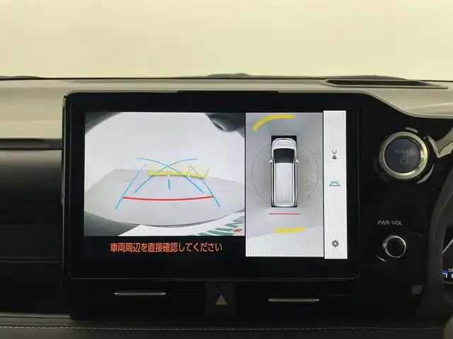 トヨタ ノア ハイブリッド S－Z 群馬県 2022(令4)年 1.8万km アティチュードブラックマイカ ドライビングサポートパッケージ/ ・カラーヘッドアップディスプレイ/ ・デジタルインナーミラー/ユニバーサルステップ(助手席側)/プロジェクター式3眼LEDヘッドランプ/快適利便パッケージ(High)/ ・ハンズフリーデュアルパワースライドドア/ ・パワーバックドア/ ・ナノイーX/ ・ステアリングヒーター/ ・キャプテンシート追加機能(シートヒーター/オットマン)/10.5インチディスプレイオーディオPlus/(AM/FM/Bluetooth/フルセグTV/CD/DVD//USB/HDMI/AppleCarPlay/AndroidAuto)/+ETC2.0ユニット/トヨタチームメイト/ ・アドバンストパーク/ ・パーキングサポートブレーキ/(周囲静止物/後方歩行者+接近車両)/パノラミックビューモニター(床下透過表示機能付)/緊急時操舵支援(アクティブ操舵機能付)/フロントクロストラフィックアラート/レーンチェンジアシスト/エレクトロシフトマチック/ブラインドスポットモニター/安心降車アシスト(ドアオープン制御付)/＝＝＝＝＝/トヨタセーフティセンス/AC100V電源/前後ドライブレコーダー(WHSR-532)/電動パーキングブレーキ/オートブレーキホールド/プッシュスタート