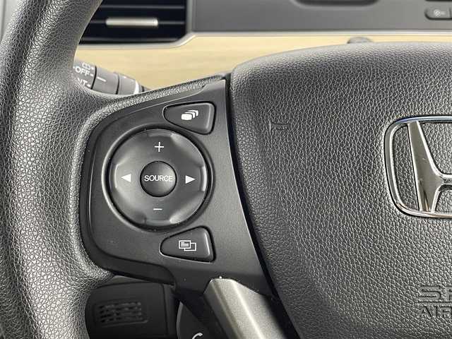 ホンダ フリード G ホンダセンシング 埼玉県 2018(平30)年 4万km コバルトブルーパール ●純正ナビ/(フルセグ/CD/DVD/Bluetooth)/(VXM-185VFi)/●レーダークルーズコントロール/●衝突被害軽減システム/●レーンキープアシスト/●バックカメラ/●フリップダウンモニター/●前方ドライブレコーダー/●ステアリングスイッチ/●ETC/●電動格納ウィンカーミラー/●レベライザー/●プッシュスタート/●スマートキー/●シートカバー/●社外アルミホイール/(SPORTVENAD)/●サマータイヤ4本付/●W＋SRS＋ABS/●保証書/●取扱説明書