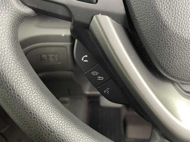 ホンダ フリード G ホンダセンシング 埼玉県 2018(平30)年 4万km コバルトブルーパール ●純正ナビ/(フルセグ/CD/DVD/Bluetooth)/(VXM-185VFi)/●レーダークルーズコントロール/●衝突被害軽減システム/●レーンキープアシスト/●バックカメラ/●フリップダウンモニター/●前方ドライブレコーダー/●ステアリングスイッチ/●ETC/●電動格納ウィンカーミラー/●レベライザー/●プッシュスタート/●スマートキー/●シートカバー/●社外アルミホイール/(SPORTVENAD)/●サマータイヤ4本付/●W＋SRS＋ABS/●保証書/●取扱説明書