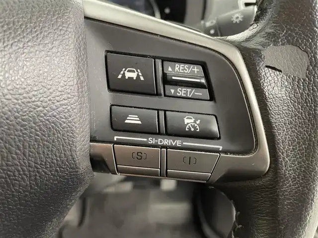スバル インプレッサ スポーツ 2．0i アイサイト 道央・札幌 2015(平27)年 5.9万km クリスタルブラックシリカ ・4WD/・寒冷地仕様/・純正ナビ/・フルセグ/CD/DVD/BT/SD/・バックカメラ/・アイサイト/・レーンキープアシスト/・アダプティブクルーズコントロール/・アイドリングストップ/・パドルシフト/・ビルトインＥＴＣ/・オートエアコン/・オートライト/・ＨＩＤヘッドライト/・スマートキー/・プッシュスタート/・純正フロアマット/・保証書