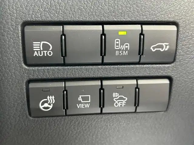 レクサス ＮＸ 300h バージョンL 兵庫県 2019(令1)年 4万km ソニッククォーツ 純正ナビ/(CD/DVD/BT/USB/AUX)/フルセグTV/バック・サイドカメラ/ETC2.0/衝突軽減ブレーキ/レーダークルーズコントロール/前後コーナーセンサー/ブラインドスポットモニター/前方ドライブレコーダー/パドルシフト/レザーシート/前席シートヒーター/前席エアーシート/前席パワーシート/パワーシートメモリ機能3/ステアリングヒーター/LEDヘッドライト/オートライト/オートハイビーム/フォルランプ/電動リアゲート/電動パーキングブレーキ/オートホールド/防眩ミラー/ステアリングリモコン/革巻きステアリング/スマートキー/社外フロアマット/純正アルミ18インチ