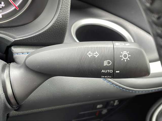 トヨタ ヴォクシー S－Z 岐阜県 2022(令4)年 2.6万km アティチュードブラックマイカ 両側パワースライドドア/HDDナビ/バックカメラ/アイドリングストップ/クルーズコントロール/ドアバイザー/プッシュスタート/ETC/ワンオーナー
