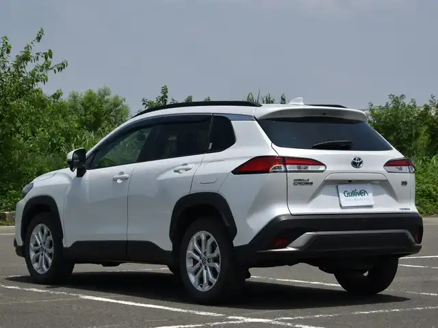 トヨタ カローラ クロス ハイブリッド S 福岡県 2022(令4)年 2.2万km プラチナホワイトパールマイカ ワンオーナー/純正ディスプレイオーディオ/バックカメラ/ETC/プリクラッシュセーフティ/レーントレーシングアラート/ブラインドスポットモニター/レーダークルーズコントロール/クリアランスソナー/オートマッチクハイビーム/純正LEDヘッドライト/ブレーキホールド/前後ドライブレコーダー/純正１７インチアルミホイール/革巻きステアリング/保証書・取説・スペアキー