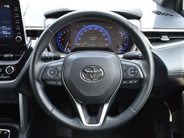 トヨタ カローラ クロス ハイブリッド S 福岡県 2022(令4)年 2.2万km プラチナホワイトパールマイカ ワンオーナー/純正ディスプレイオーディオ/バックカメラ/ETC/プリクラッシュセーフティ/レーントレーシングアラート/ブラインドスポットモニター/レーダークルーズコントロール/クリアランスソナー/オートマッチクハイビーム/純正LEDヘッドライト/ブレーキホールド/前後ドライブレコーダー/純正１７インチアルミホイール/革巻きステアリング/保証書・取説・スペアキー