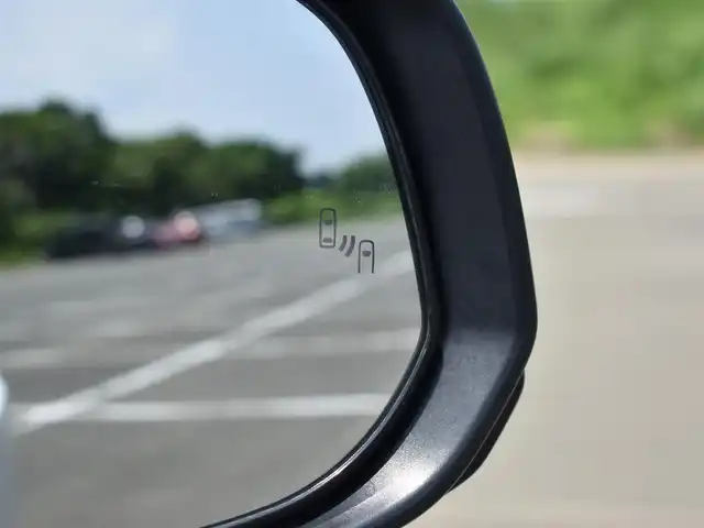 トヨタ カローラ クロス ハイブリッド S 福岡県 2022(令4)年 2.2万km プラチナホワイトパールマイカ ワンオーナー/純正ディスプレイオーディオ/バックカメラ/ETC/プリクラッシュセーフティ/レーントレーシングアラート/ブラインドスポットモニター/レーダークルーズコントロール/クリアランスソナー/オートマッチクハイビーム/純正LEDヘッドライト/ブレーキホールド/前後ドライブレコーダー/純正１７インチアルミホイール/革巻きステアリング/保証書・取説・スペアキー