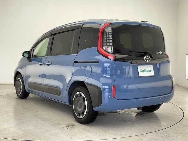 トヨタ シエンタ Z 千葉県 2022(令4)年 1.8万km グレイッシュブルー トヨタセーフティセンス/衝突被害軽減システム/レーンキープアシスト/コーナーセンサー（前後）/純正ディスプレイオーディオ/（ナビ/Bluetooth/フルセグTV/USB入力端子）/車外カメラ（全方）/ビルトインETC2.0/シートヒーター（D/N席）/レーダークルーズコントロール/パワーステアリング/ステアリングヒーター/パワーウィンドウ/プッシュボタン/MTモード付AT/純正ドアバイザー/サンシェード/ISOFIX/オートハイビーム/LEDヘッドライト