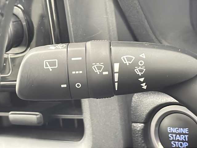 トヨタ シエンタ Z 千葉県 2022(令4)年 1.8万km グレイッシュブルー トヨタセーフティセンス/衝突被害軽減システム/レーンキープアシスト/コーナーセンサー（前後）/純正ディスプレイオーディオ/（ナビ/Bluetooth/フルセグTV/USB入力端子）/車外カメラ（全方）/ビルトインETC2.0/シートヒーター（D/N席）/レーダークルーズコントロール/パワーステアリング/ステアリングヒーター/パワーウィンドウ/プッシュボタン/MTモード付AT/純正ドアバイザー/サンシェード/ISOFIX/オートハイビーム/LEDヘッドライト
