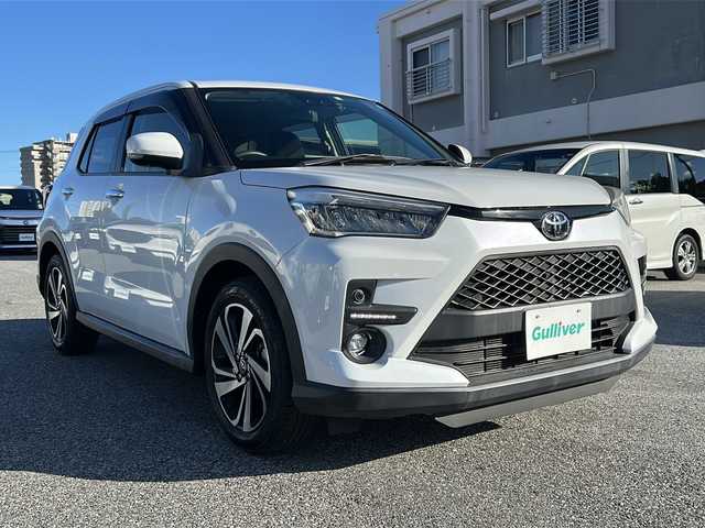 トヨタ ライズ Z 沖縄県 2020(令2)年 2万km シャイニングホワイトパール 純正ディスプレイオーディオ　/（ＡＭ／ＦＭ／／ＢＴ）　/フルセグＴＶ　/全方位モニター　/シートヒーター　/コーナーセンサー　/衝突軽減　/クルーズコントロール　/純正フロアマット　/純正１７ＡＷ　/ＥＴＣ/横滑り防止/スマートキー/オートライト/ベンチシート