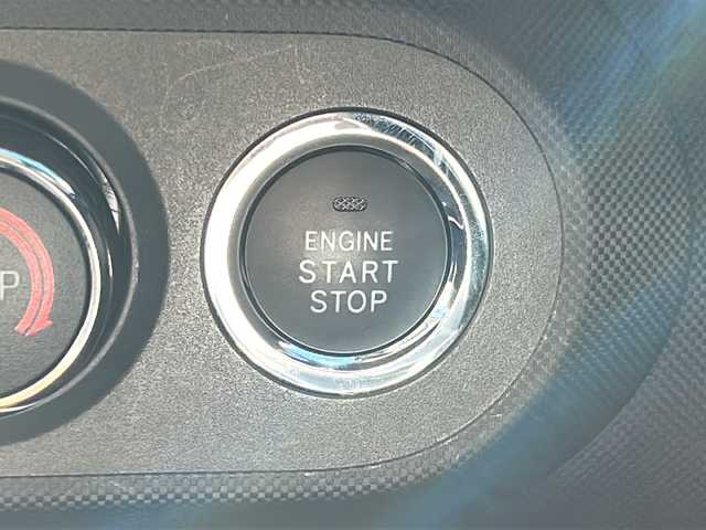 トヨタ ライズ Z 沖縄県 2020(令2)年 2万km シャイニングホワイトパール 純正ディスプレイオーディオ　/（ＡＭ／ＦＭ／／ＢＴ）　/フルセグＴＶ　/全方位モニター　/シートヒーター　/コーナーセンサー　/衝突軽減　/クルーズコントロール　/純正フロアマット　/純正１７ＡＷ　/ＥＴＣ/横滑り防止/スマートキー/オートライト/ベンチシート