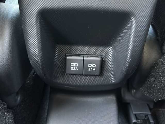 トヨタ ライズ Z 沖縄県 2020(令2)年 2万km シャイニングホワイトパール 純正ディスプレイオーディオ　/（ＡＭ／ＦＭ／／ＢＴ）　/フルセグＴＶ　/全方位モニター　/シートヒーター　/コーナーセンサー　/衝突軽減　/クルーズコントロール　/純正フロアマット　/純正１７ＡＷ　/ＥＴＣ/横滑り防止/スマートキー/オートライト/ベンチシート