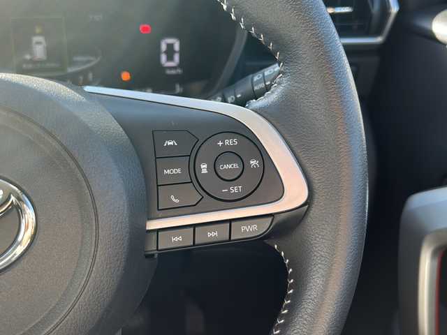 トヨタ ライズ Z 沖縄県 2020(令2)年 2万km シャイニングホワイトパール 純正ディスプレイオーディオ　/（ＡＭ／ＦＭ／／ＢＴ）　/フルセグＴＶ　/全方位モニター　/シートヒーター　/コーナーセンサー　/衝突軽減　/クルーズコントロール　/純正フロアマット　/純正１７ＡＷ　/ＥＴＣ/横滑り防止/スマートキー/オートライト/ベンチシート