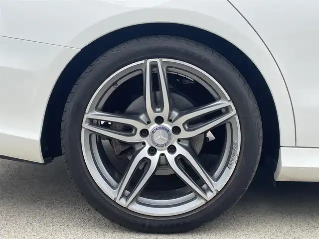 メルセデス・ベンツ Ｅ２２０ｄ SW AVG スポーツ 本革 東京都 2017(平29)年 3.5万km 白 純正ナビ/360°カメラ/ETC2.0/アダプティブクルーズコントロール/純正19インチアルミホイール/フルセグTV/LEDヘッドライト/ハーフレザーシート/シートヒーター/ドライブレコーダー/プッシュスタート