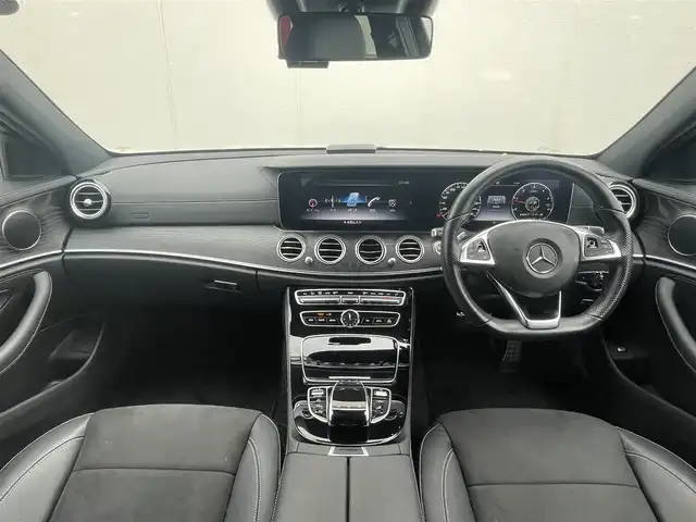 メルセデス・ベンツ Ｅ２２０ｄ SW AVG スポーツ 本革 東京都 2017(平29)年 3.5万km 白 純正ナビ/360°カメラ/ETC2.0/アダプティブクルーズコントロール/純正19インチアルミホイール/フルセグTV/LEDヘッドライト/ハーフレザーシート/シートヒーター/ドライブレコーダー/プッシュスタート
