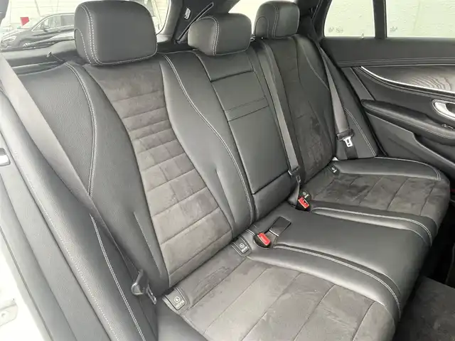 メルセデス・ベンツ Ｅ２２０ｄ SW AVG スポーツ 本革 東京都 2017(平29)年 3.5万km 白 純正ナビ/360°カメラ/ETC2.0/アダプティブクルーズコントロール/純正19インチアルミホイール/フルセグTV/LEDヘッドライト/ハーフレザーシート/シートヒーター/ドライブレコーダー/プッシュスタート