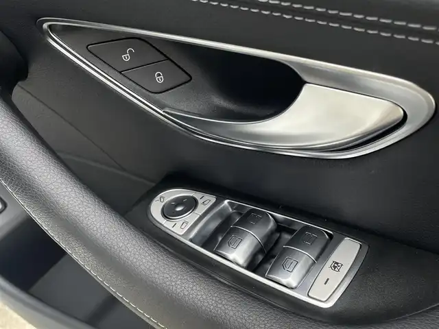 メルセデス・ベンツ Ｅ２２０ｄ SW AVG スポーツ 本革 東京都 2017(平29)年 3.5万km 白 純正ナビ/360°カメラ/ETC2.0/アダプティブクルーズコントロール/純正19インチアルミホイール/フルセグTV/LEDヘッドライト/ハーフレザーシート/シートヒーター/ドライブレコーダー/プッシュスタート