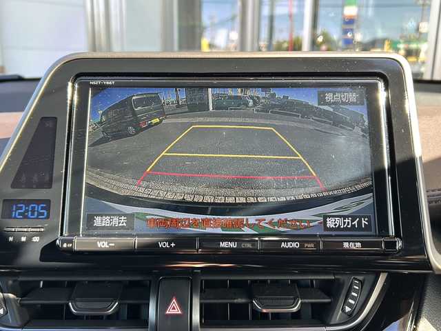 トヨタ Ｃ－ＨＲ G 静岡県 2017(平29)年 10.4万km ブラックマイカ 純正ナビ/AM/FM/CD/DVD/フルセグTV/SD/Bluetooth/主要装備/・ＢＳＭ　/・レーダークルーズコントロール　/・バックカメラ　/・ドライブレコーダー　/・ＥＴＣ　/・シートヒーター　/・コーナーセンサー　/・レーンキープ　/・オートハイビーム　/・スマートキー　/・スペアキー　/・プッシュスタート/・オートライト/・横滑り防止装置/・衝突軽減システム/・純正アルミホイール/・純正フロアマット/・ハーフレザーシート/・ステアリングリモコン/・オートホールド/・ヒーテッドドアミラー/・保証書/・取扱説明書