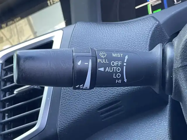 ホンダ アコード ハイブリッド EX 島根県 2014(平26)年 11.5万km ホワイトオーキッドパール 登録時走行距離114674km/純正ナビ(Bluetooth・AM・FM・CD)/フルセグTV/バックカメラ/ETC/電動リアサンシェード/前席パワーシート/社外フロアマット/純正17インチAW/アイドリングストップ/レーダークルーズコントロール/前後コーナーセンサー/レーンキープアシスト/衝突被害軽減ブレーキ/横滑り防止装置/オートライト/LEDヘッドライト/プッシュスタート/取扱説明書