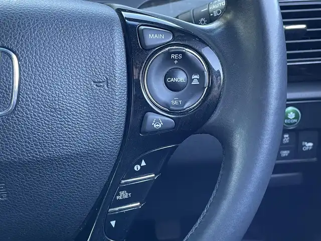 ホンダ アコード ハイブリッド EX 島根県 2014(平26)年 11.5万km ホワイトオーキッドパール 登録時走行距離114674km/純正ナビ(Bluetooth・AM・FM・CD)/フルセグTV/バックカメラ/ETC/電動リアサンシェード/前席パワーシート/社外フロアマット/純正17インチAW/アイドリングストップ/レーダークルーズコントロール/前後コーナーセンサー/レーンキープアシスト/衝突被害軽減ブレーキ/横滑り防止装置/オートライト/LEDヘッドライト/プッシュスタート/取扱説明書